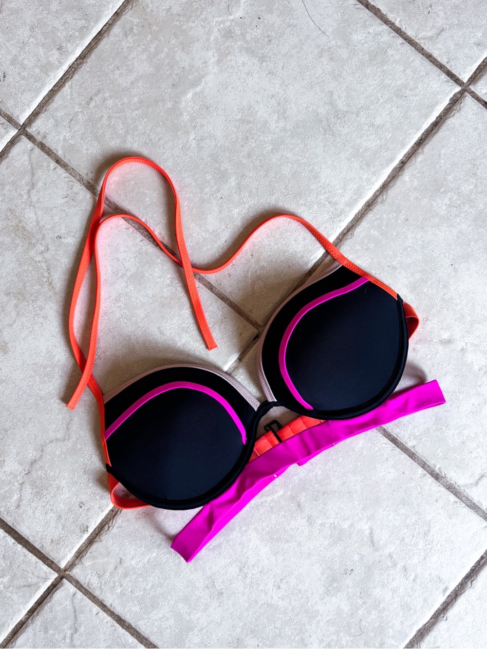 Victorias Secret • Hottie Halter Bikini Top